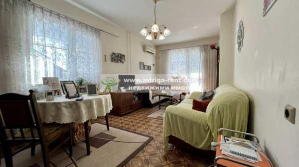 Продава 2-стаен, гр. хасково, училищни