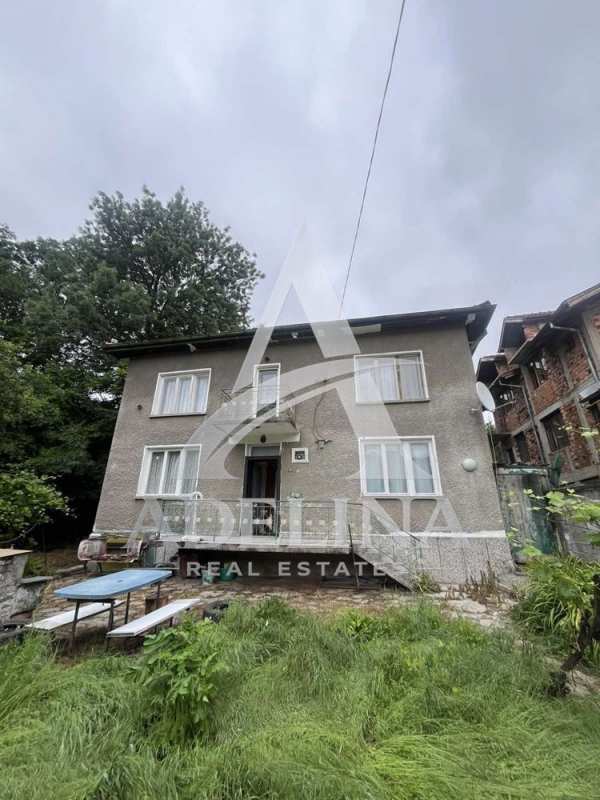 Продава къща, с. гурмазово, област софия област