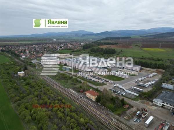 Продава склад, с. столник, област софия област