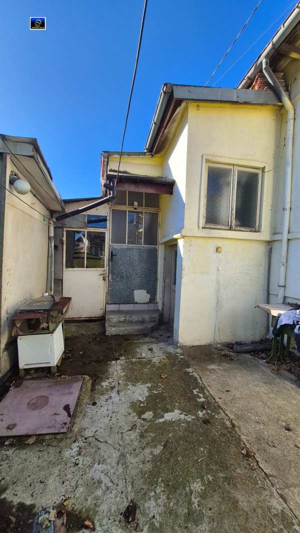 Продава къща, гр. добрич, кралска зона