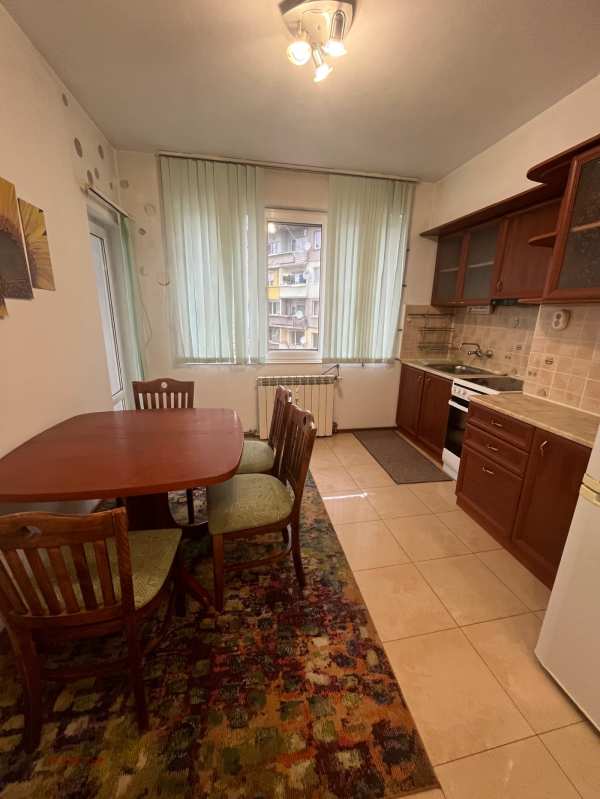 Продава 3-стаен, гр. перник, център