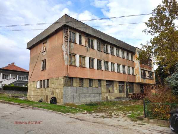 Продава бизнес имот, с. буковец, област видин