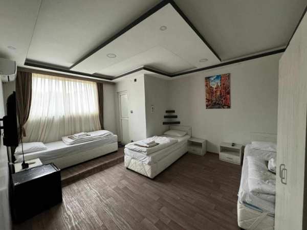 Продава  хотел гр. Харманли, област Хасково
      450 кв.м