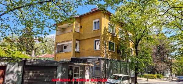 Продава етаж от къща, гр. стара загора, център