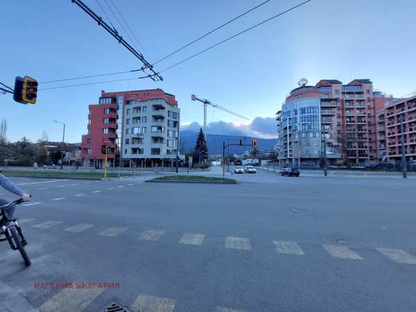 Продава магазин, гр. софия, гоце делчев