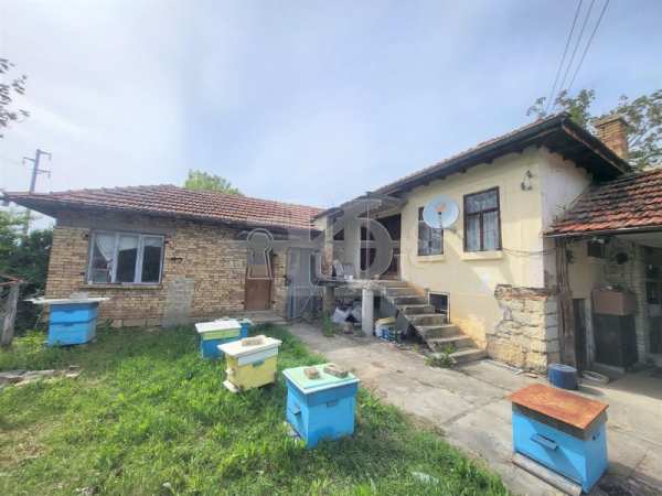 Продава  къща с. Житница, област Варна
      60 кв.м