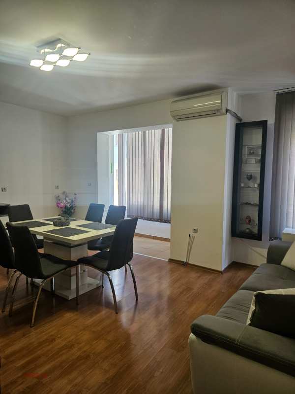 Продава 3-стаен, гр. плевен, идеален център