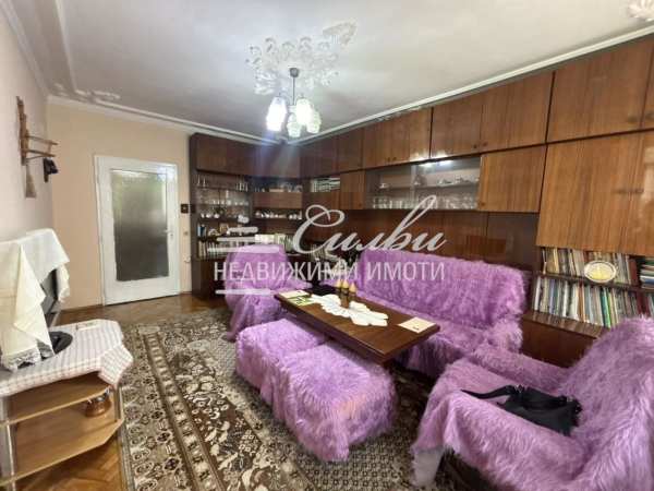 Продава 4-стаен, гр. шумен, математическа гимназия