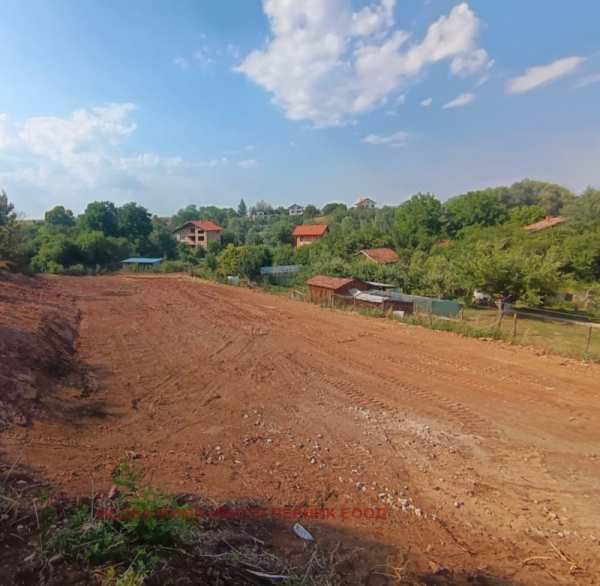 Продава  парцел с. Ноевци, област Перник
      1464 кв.м