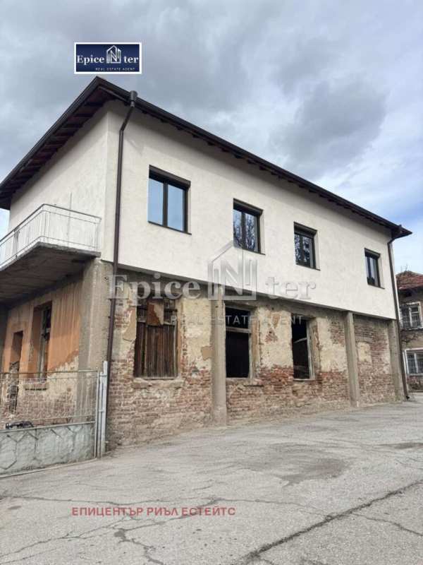 Продава етаж от къща, с. дивотино, област перник