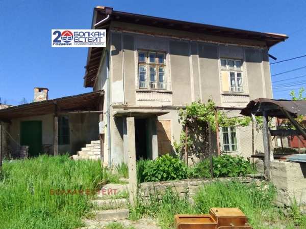 Продава  къща с. Драгижево, област Велико Търново
      152 кв.м