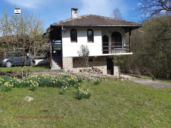 Продава къща, гр. априлци, област ловеч