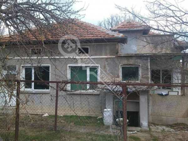 Продава къща, с. върбица, област велико търново