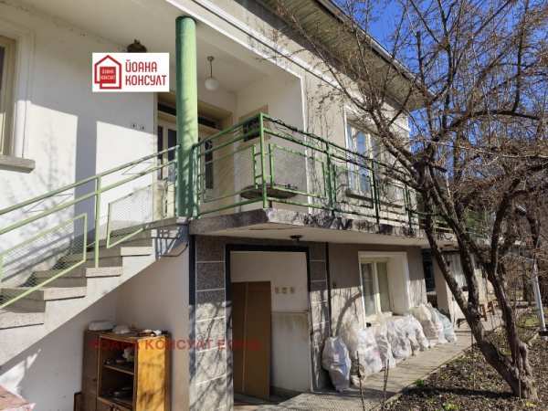 Продава къща, гр. априлци, област ловеч
