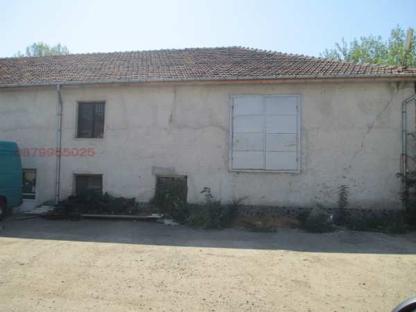 Продава пром. помещение, гр. лом, област монтана