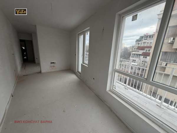 Продава 1-стаен, гр. варна, зимно кино тракия