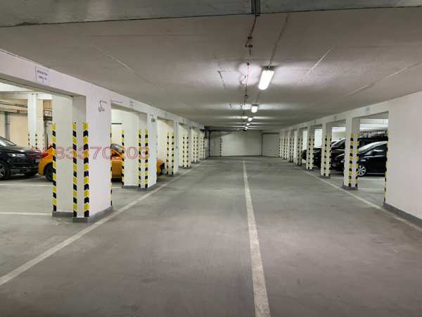 Дава под наем  гараж, паркомясто гр. Банско, област Благоевград
      20 кв.м