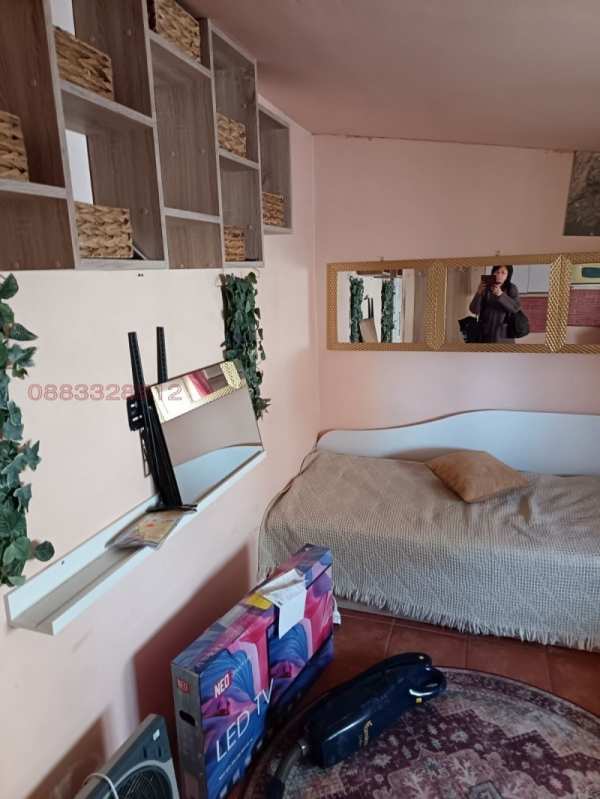 Дава под наем ателие, таван, гр. варна, спортна зала