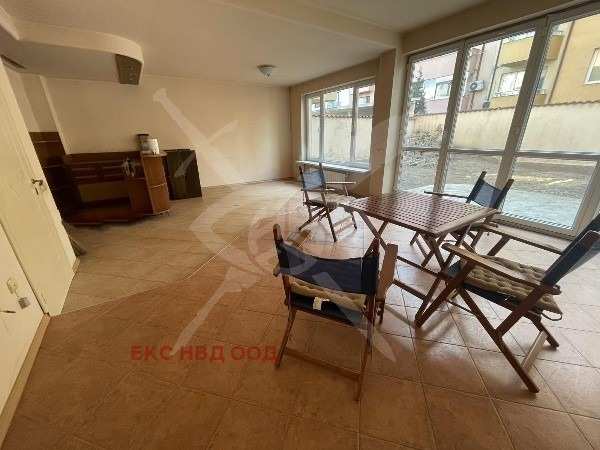 Дава под наем къща, гр. пловдив, център