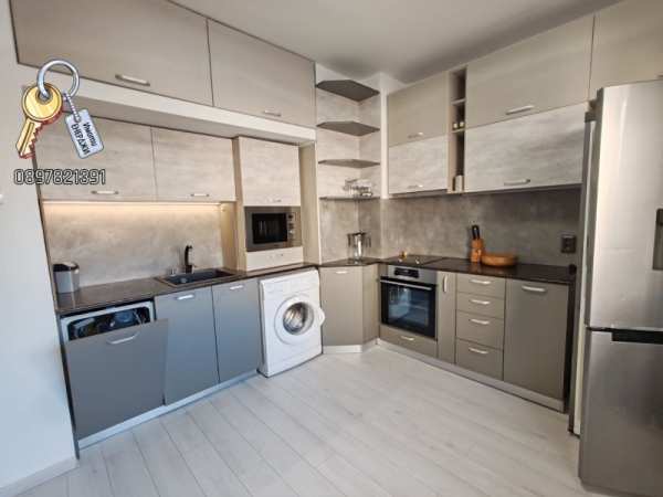 Дава под наем 4-стаен, гр. плевен, идеален център