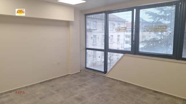 Дава под наем офис, гр. враца, център