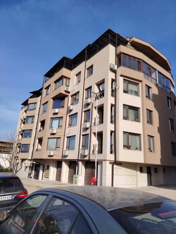 Дава под наем 1-стаен, гр. плевен, широк център