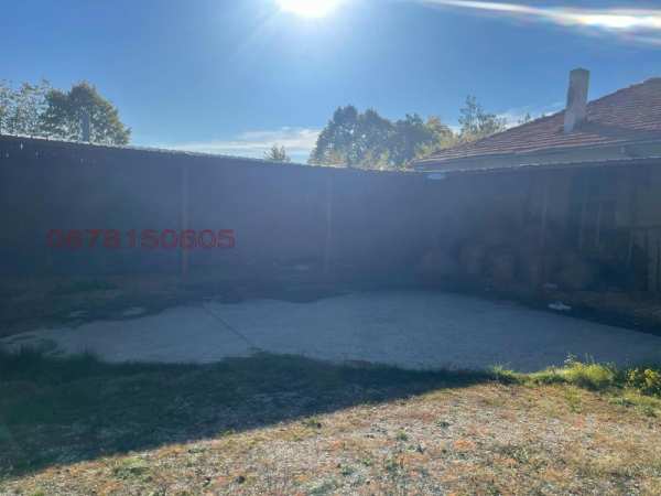 Дава под наем  пром. помещение с. Балабанско, област Ловеч
      200 кв.м