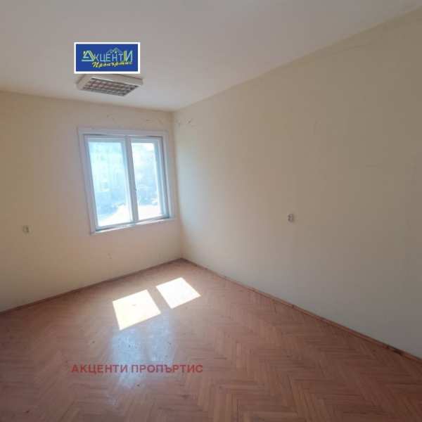 Дава под наем офис, гр. павликени, област велико търново