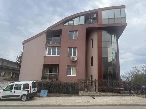Дава под наем 2-стаен, гр. софия, витоша