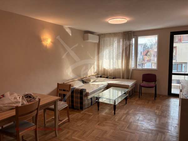 Дава под наем мезонет, гр. пловдив, център