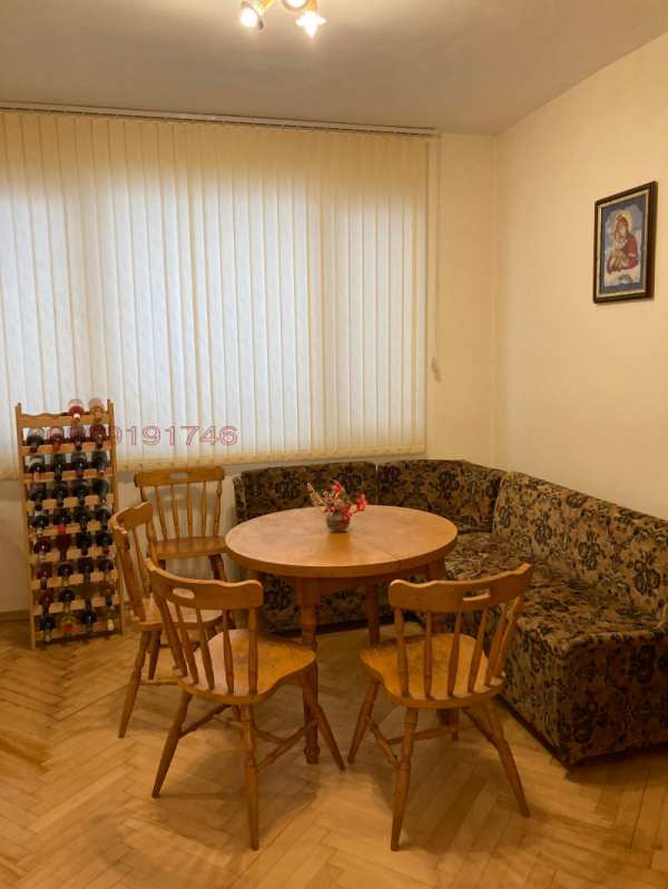 Дава под наем  многостаен град Кърджали, Студен кладенец
      100 кв.м