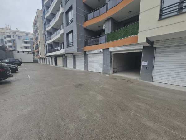 Дава под наем гараж, паркомясто, гр. кърджали, възрожденци