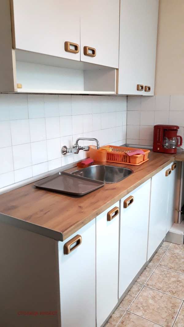 Дава под наем 2-стаен, гр. русе, възраждане