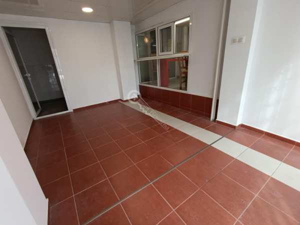 Дава под наем магазин, гр. велико търново, център