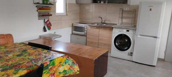 Дава под наем къща, гр. трявна, област габрово