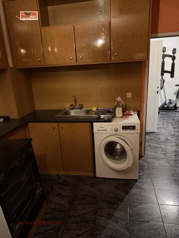 Дава под наем 2-стаен, гр. пазарджик, моста на лютата