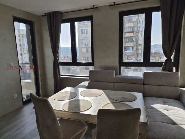 Дава под наем 2-стаен, гр. плевен, широк център