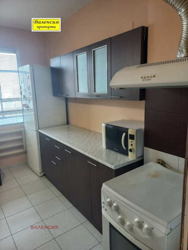 Дава под наем 2-стаен, гр. враца, център