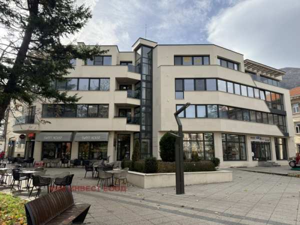 Дава под наем  офис град Враца, Център
      11 кв.м