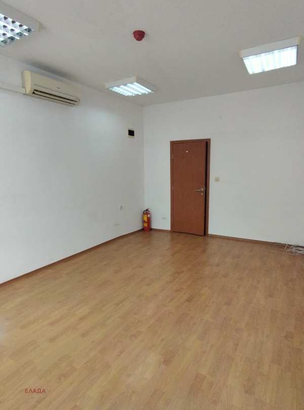 Дава под наем офис, гр. враца, център