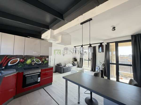 Дава под наем 3-стаен, гр. варна, център