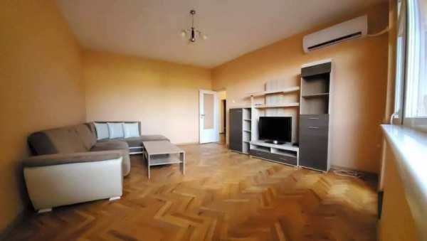 Дава под наем  4-стаен град Велико Търново, Център
      95 кв.м