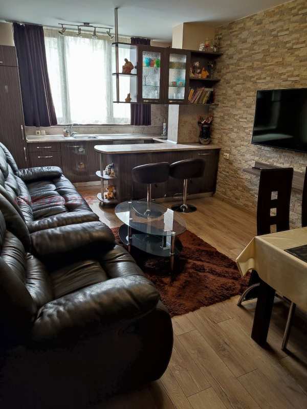 Дава под наем 3-стаен, гр. кърджали, веселчане