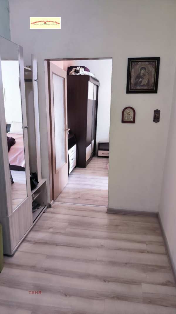 Дава под наем 2-стаен, гр. перник, изток