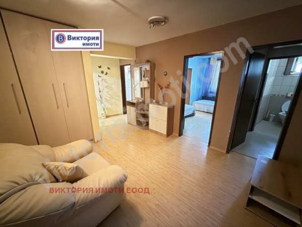 Дава под наем 4-стаен, гр. велико търново, център