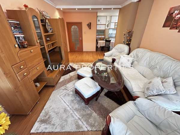 Дава под наем 3-стаен, гр. разград, варош