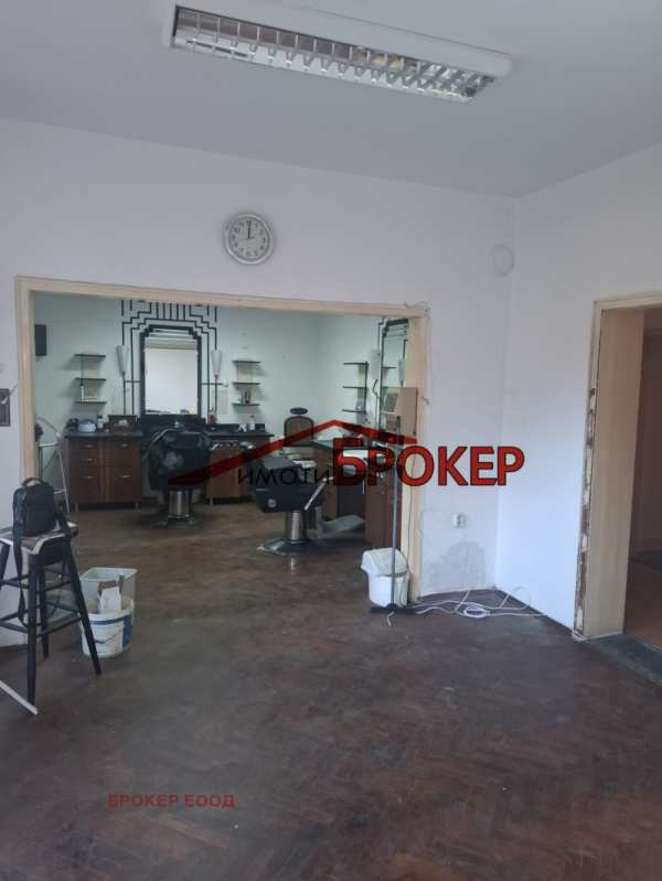 Дава под наем пром. помещение, гр. сливен, център