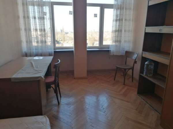 Дава под наем офис, гр. добрич, център