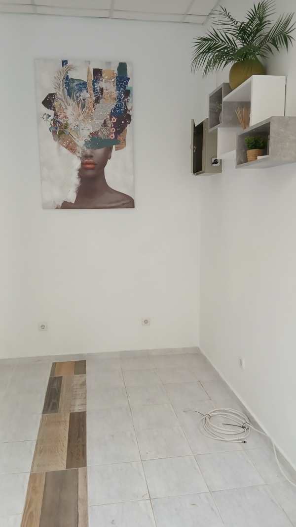 Дава под наем магазин, гр. шумен, център