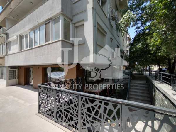 Дава под наем  многостаен град София, Лозенец
      190 кв.м